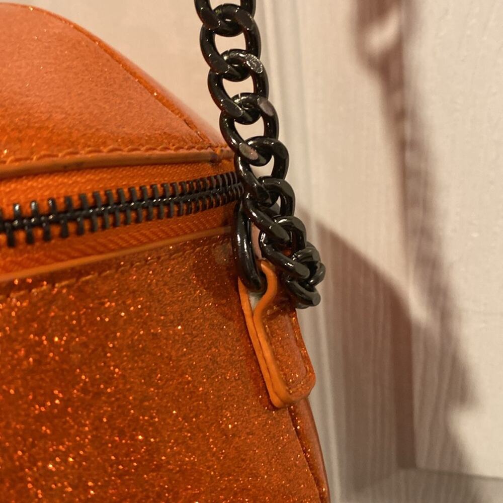 BNWT MAD ENGINE FINE BY ME Glitter Sparkle Pumpkin Halloween Crossbody Bag - Picture 7 of 7